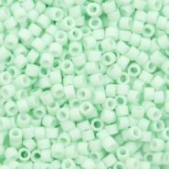 Abalorios Miyuki Delica's 11/0 Opaque matte light mint green DB-1516