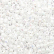 Abalorios Miyuki Delica's 11/0 White pearl AB DB-202