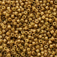Abalorios Miyuki delica's 11/0 Duracoat opaque dyed toast yellow DB-2110