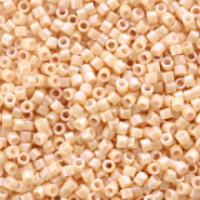 Abalorios Miyuki delica's 11/0 Ceylon light caramel beige DB-205