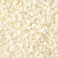 Abalorios Miyuki Delica's 15/0 Opaque Bisque White DBS1494