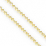 Abalorios faceteados bicono 4mm Amarillo claro-cubierta AB