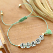 Set de inspiraciones ¡Déjate inspirar! Cómo crear los pulseras y pendientes más bonitos con abalorios acrílicos de letras