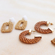 Set de inspiraciones Manos a la obra con los colgantes y pendientes de ratán