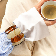 Nuevo  Pulseras de resina y metal con estilo