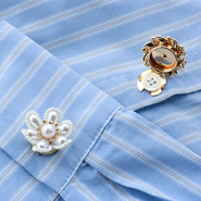 Set de inspiraciones Mix & match con cubrebotones para cada blusa y blazer