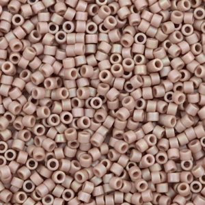 Abalorios Miyuki Delica's 11/0 Opaque glazed frosted rainbow lavender DB-2305