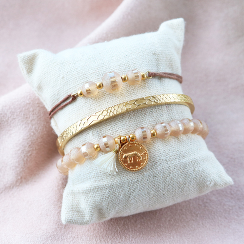 &iexcl;Crea bisuter&iacute;a s&uacute;per original! con los abalorios de cristal con detalles hologr&aacute;ficos