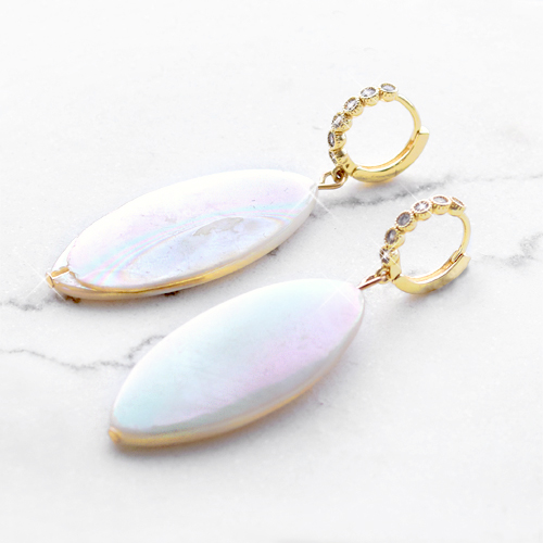 A continuaci&oacute;n le mostramos c&oacute;mo crear la joyer&iacute;a muy chula y moderna con la nueva colecci&oacute;n de conchas: