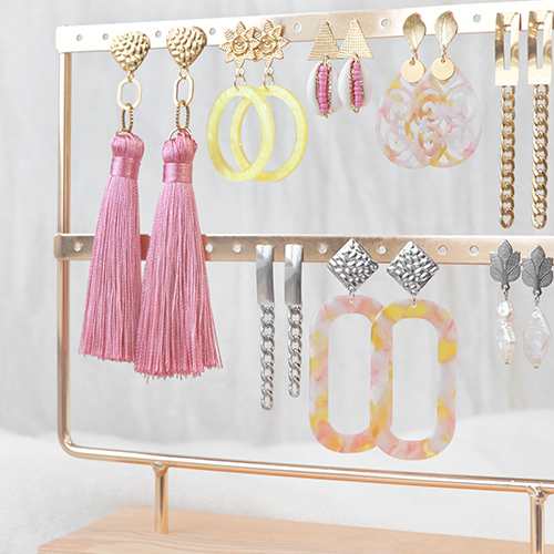 De este modo, podr&aacute; hacer f&aacute;cil y r&aacute;pidamente pendientes de moda con las nuevas fornituras para pendientes de acero inoxidable: