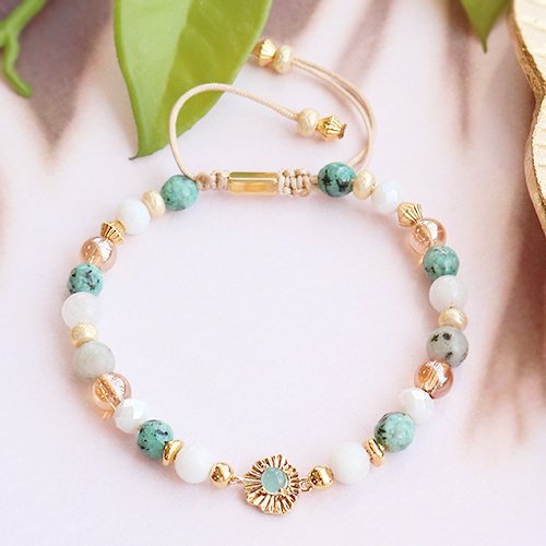 Dise&ntilde;a pulseras elegantes y con mucho estilo con los abalorios jade