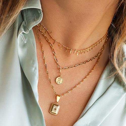 Inspiraci&oacute;n para crear joyer&iacute;a de tendencia con colgantes de acero inoxidable.