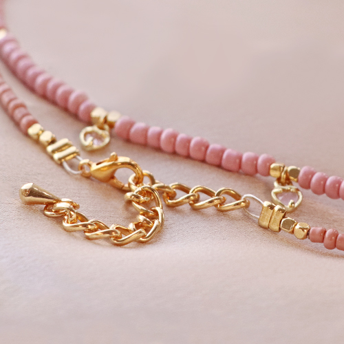 Collares minimalistas con abalorios rocalla de cristal