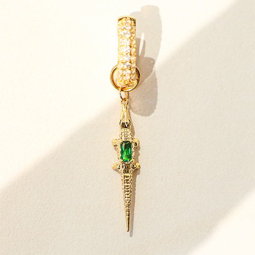 Crea joyas &uacute;nicas con colgantes de lat&oacute;n