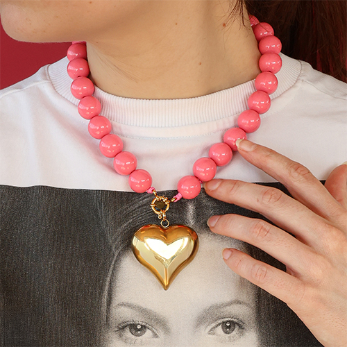 D&eacute;jate inspirar con los collares BY31&reg; de abalorios acr&iacute;licos 