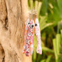 Decora tus accesorios con nuestros llaveros florales en forma de pez