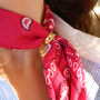 Crea coloridos collares y pulseras con bandanas
