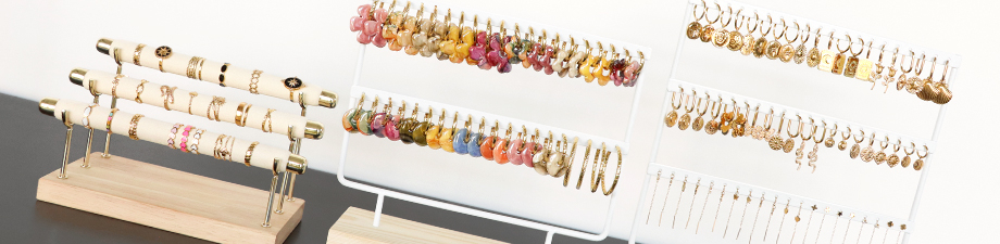 Expositores de joyer&iacute;a con art&iacute;culos incluidos