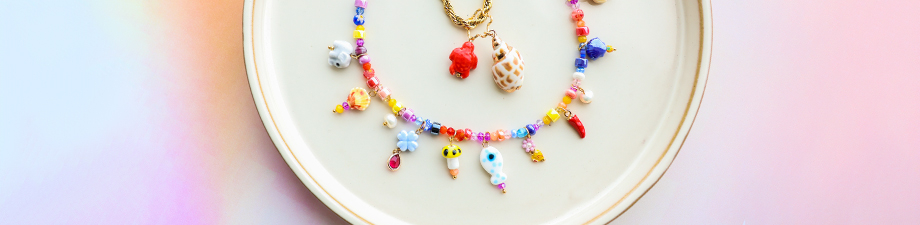 Descubre nuestros abalorios de cerámica de colores Descubre nuestros abalorios de cerámica de colores