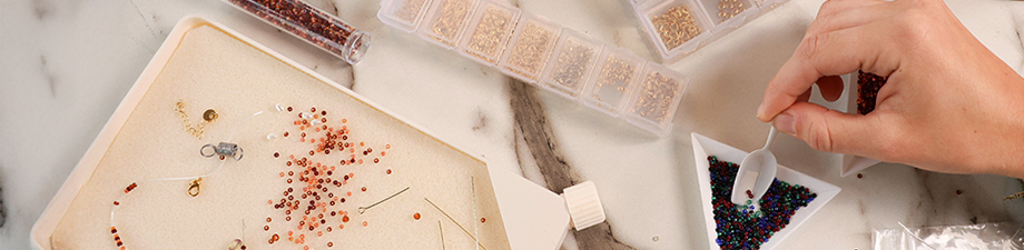 Organiza tus abalorios con cajas de almacenamiento Organiza tus abalorios con cajas de almacenamiento